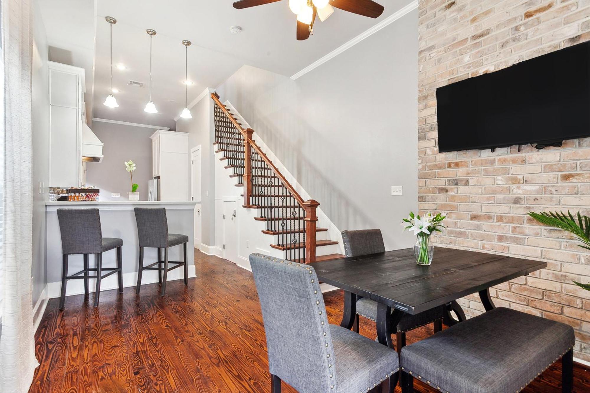 Amazing 3Bedroom Townhome, In Historic Dryade City 新奥尔良 外观 照片